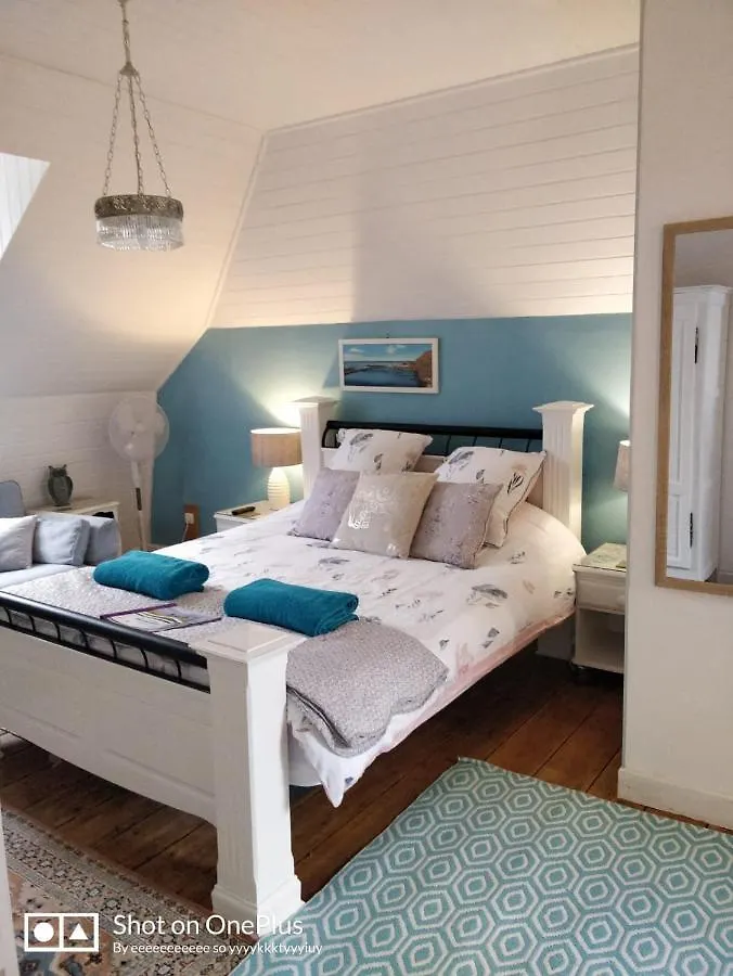 Bed & Breakfast Maison Papillons Plomodiern Francia