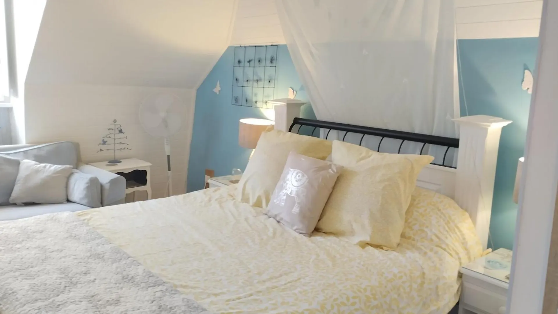 Maison Papillons Plomodiern