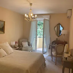 https://grace-breakfast.fr-provencehotel.com